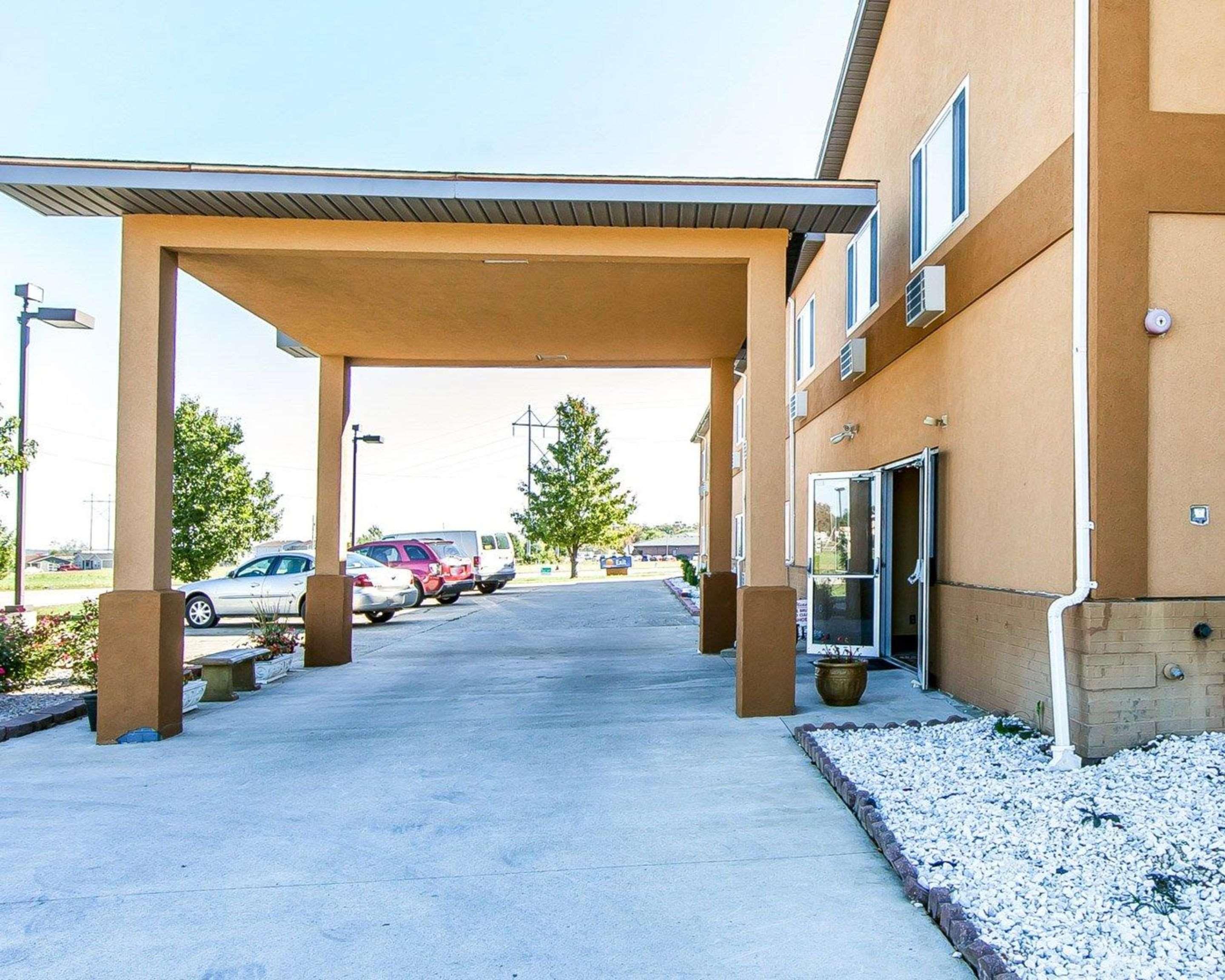 Quality Inn Seaman Dış mekan fotoğraf