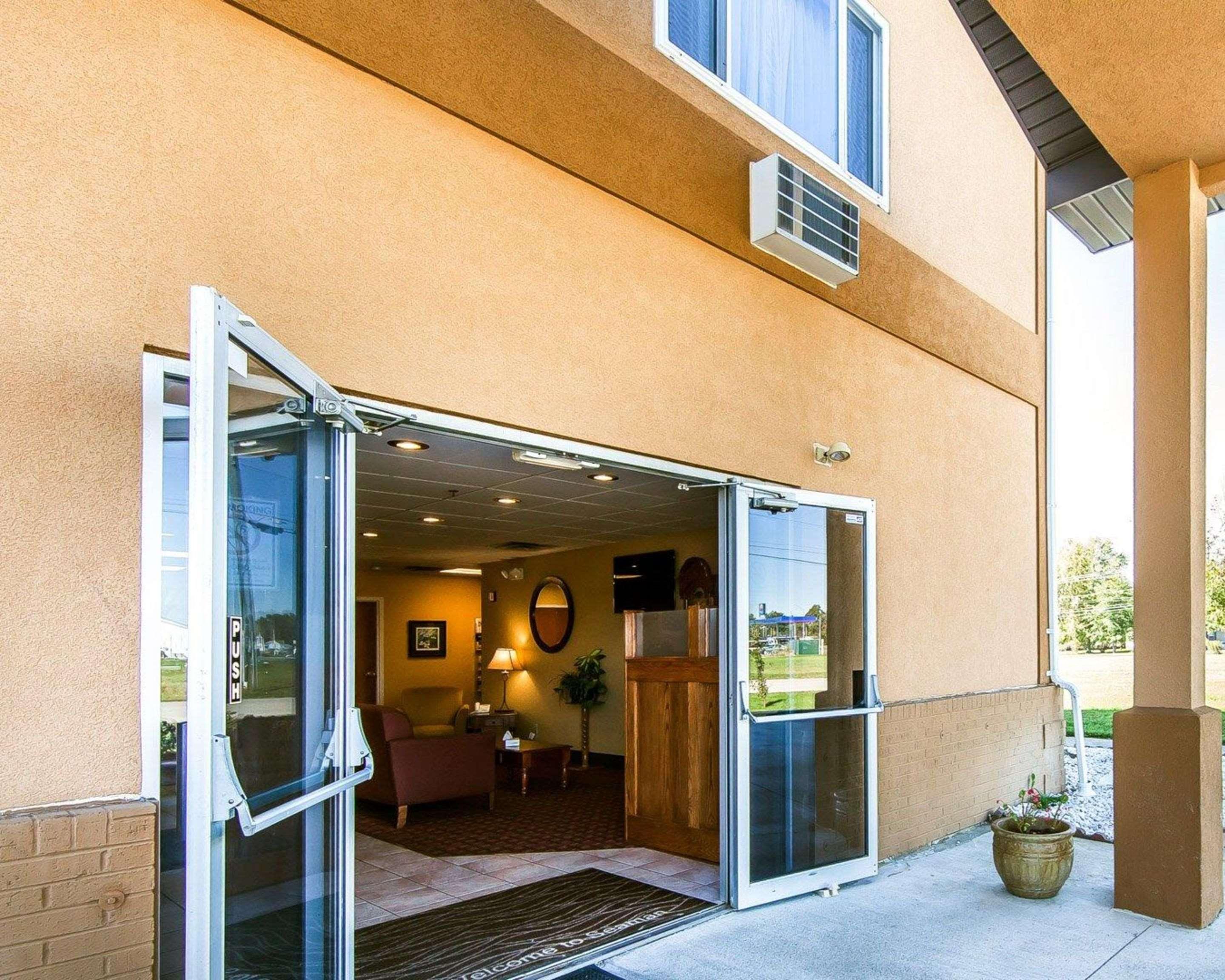 Quality Inn Seaman Dış mekan fotoğraf